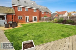 LAMBOURNE- click for photo gallery